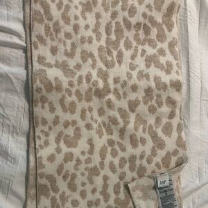 Gap Cream Leopard Scarf